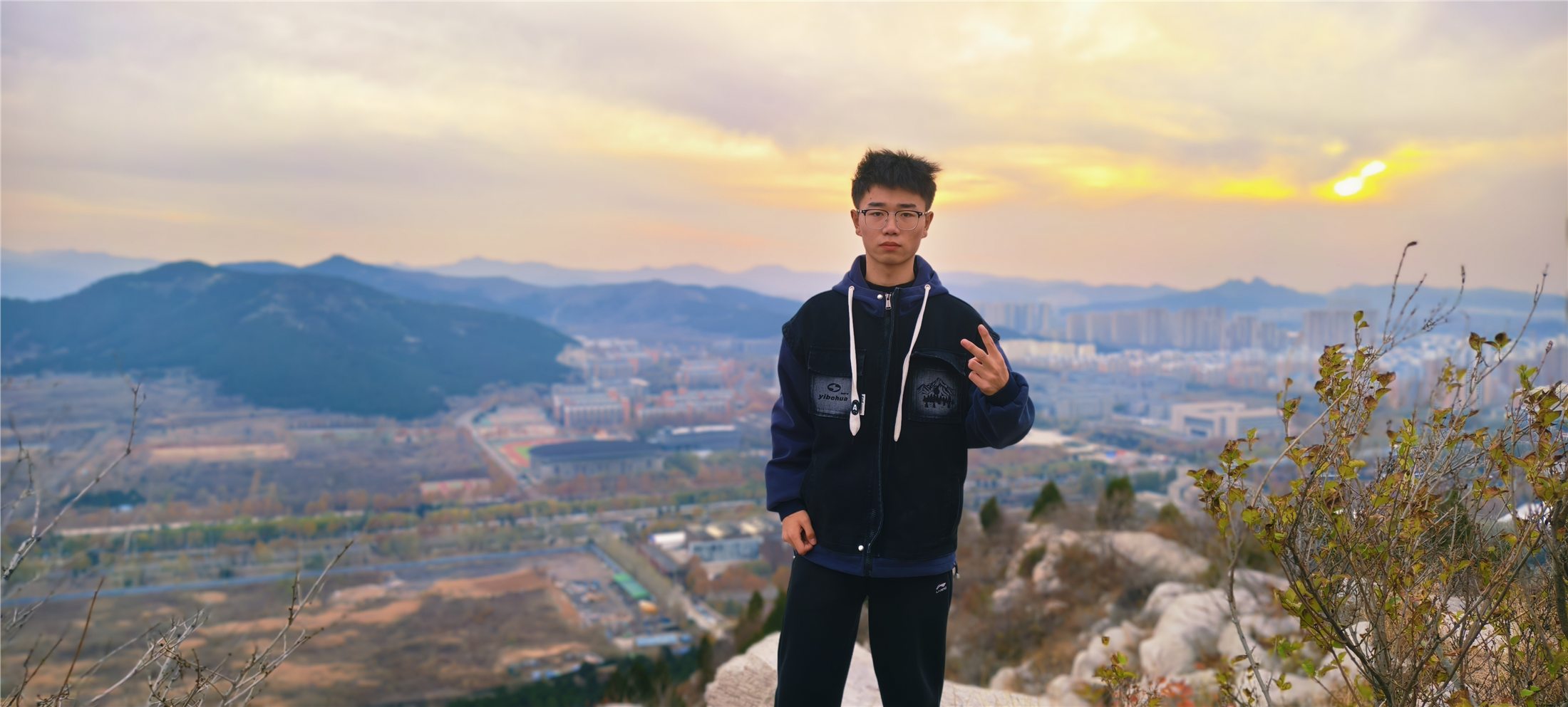 山间傍晚
